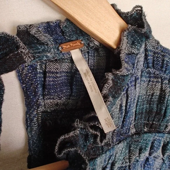 Free People‎ Not Your Average Girl Plaid Top Blue Gray Black Sleeveless XS - Picture 4 of 8